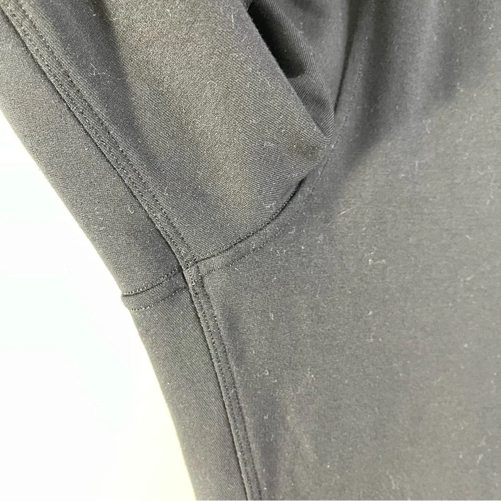Lululemon cute bow tie joggers Size 10 Color Black